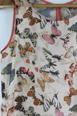 blusa s mariposas stradivarius