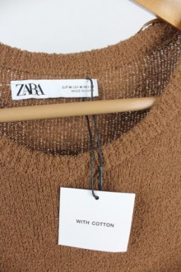 vestido punto con volante zara