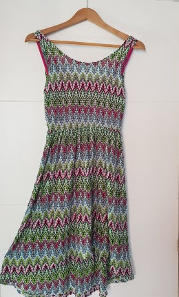 Vestido veraniego corte desigual