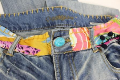 Ripped jeans rectos desigual