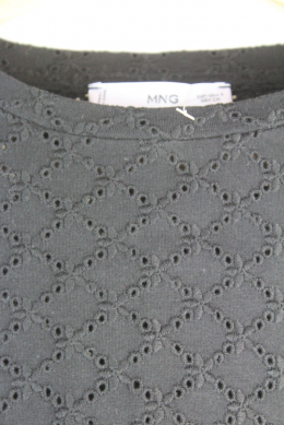 camiseta bordada negro mango s