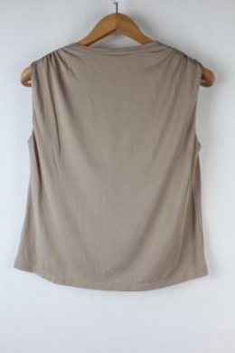camiseta fluida hombros fruncidos mango