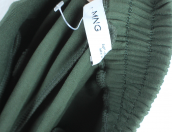 Pantalon punto verde mango