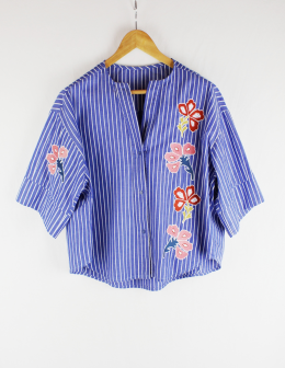 camisa oversize bordada