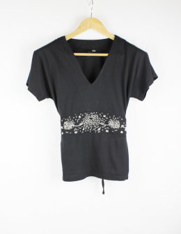 camiseta bordada hym