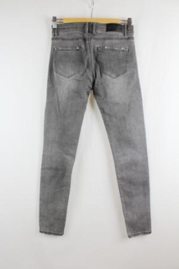 ripped jeans stradivarius 36