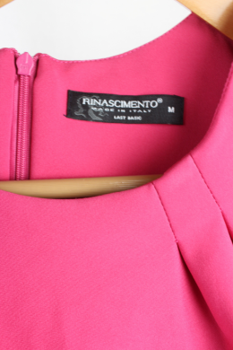 vestido drapeado rosa rinascimiento
