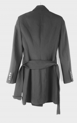 americana cruzada de color negro zara