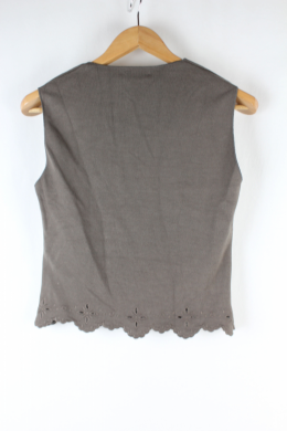 Top escote cuadrado bordado marron zara