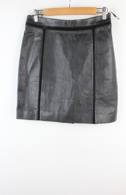 falda de piel negra mango