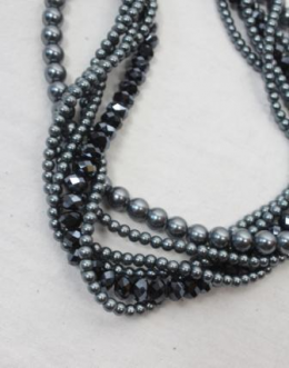 collar vueltas de perlas grises