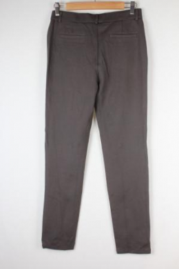 pantalon tipo leggins marron asimetrico