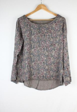 blusa estampado paisley