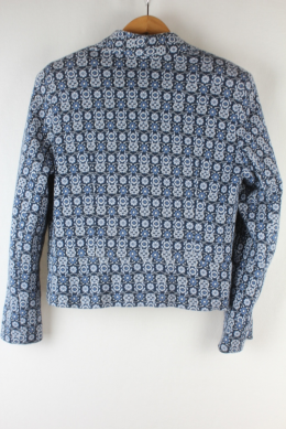 chaqueta estampada azul