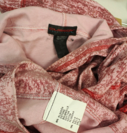 sudadera tipo canguro rosa custo barcelona s