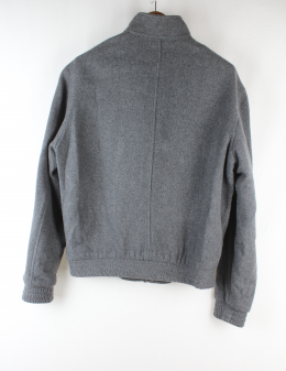 chaqueta tipo bomber gris zara