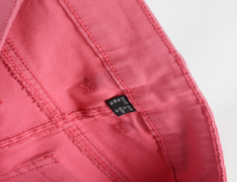 Pantalon vaquero skinny rosa