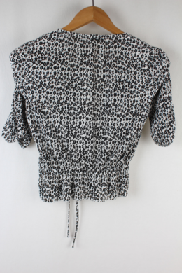 blusa estampada pull and bear