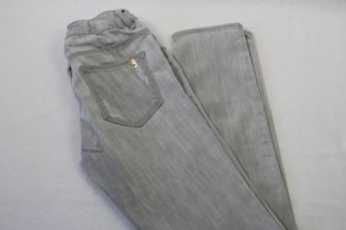 jeans pitillo gris